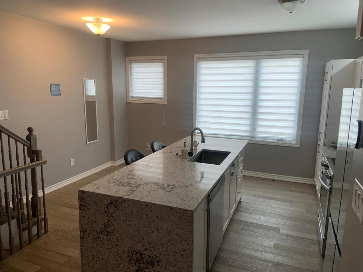 Wateridge Luxury Condos Оттава Экстерьер фото