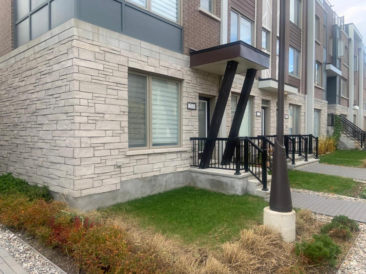 Wateridge Luxury Condos Оттава Экстерьер фото